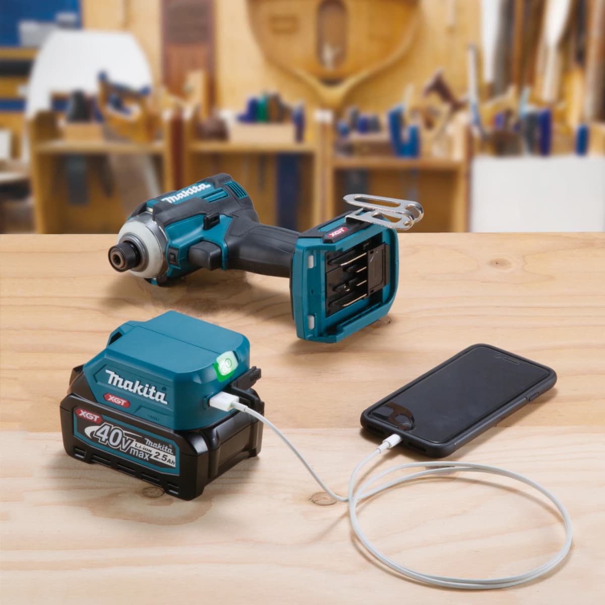 Makita ADP001G 40V Max XGT USB-Adapter thumbnail 4