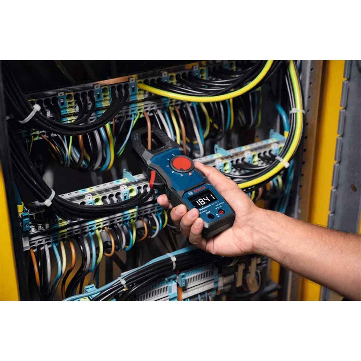 Bosch GMC 600-15 True-RMS Stroomtang In Etui - AC/DC 600V&AC 600A - CAT III 600 V / CAT IV 300 V thumbnail 3