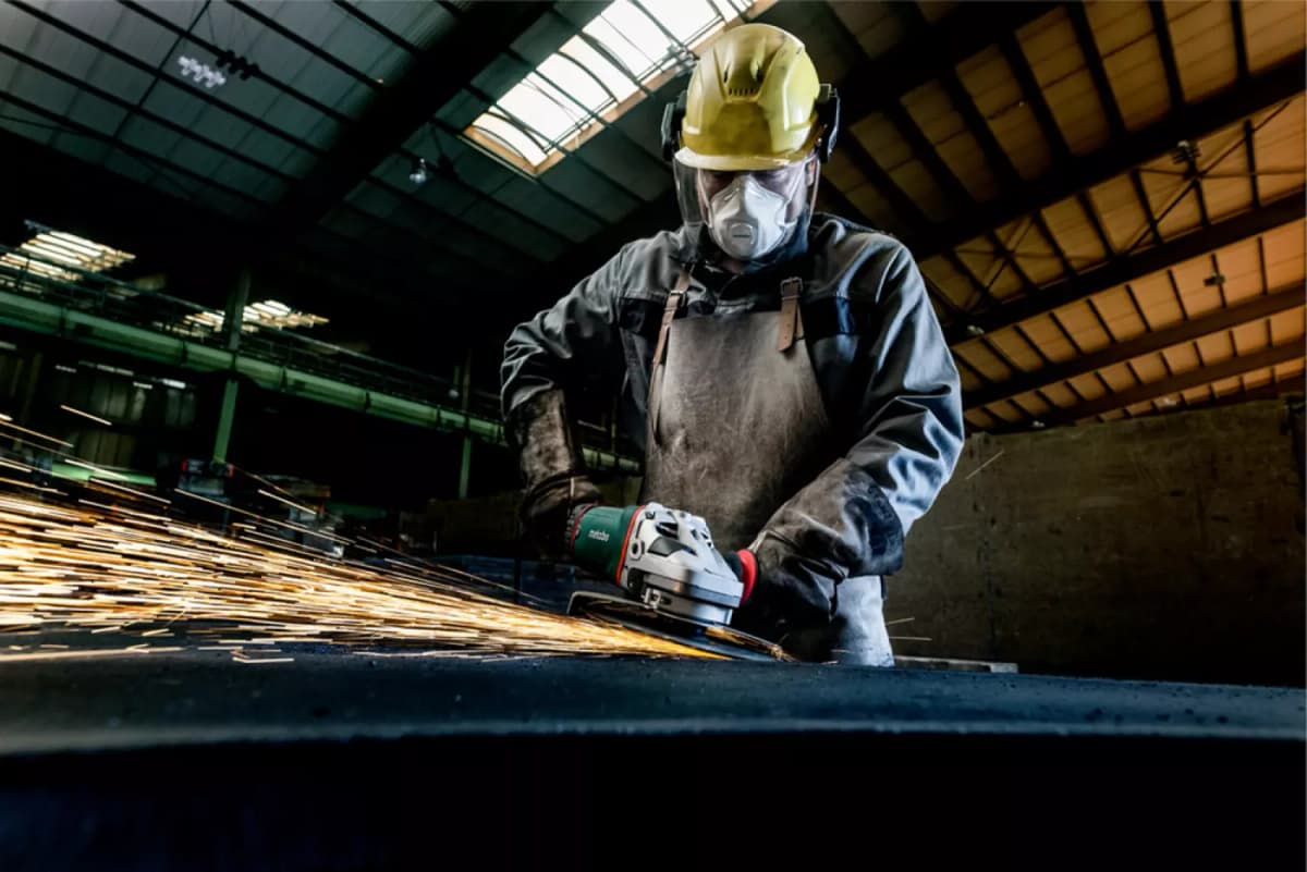 Metabo WE 26-230 MVT Haakse Slijper - 2600W - 230mm - Softstart thumbnail 2