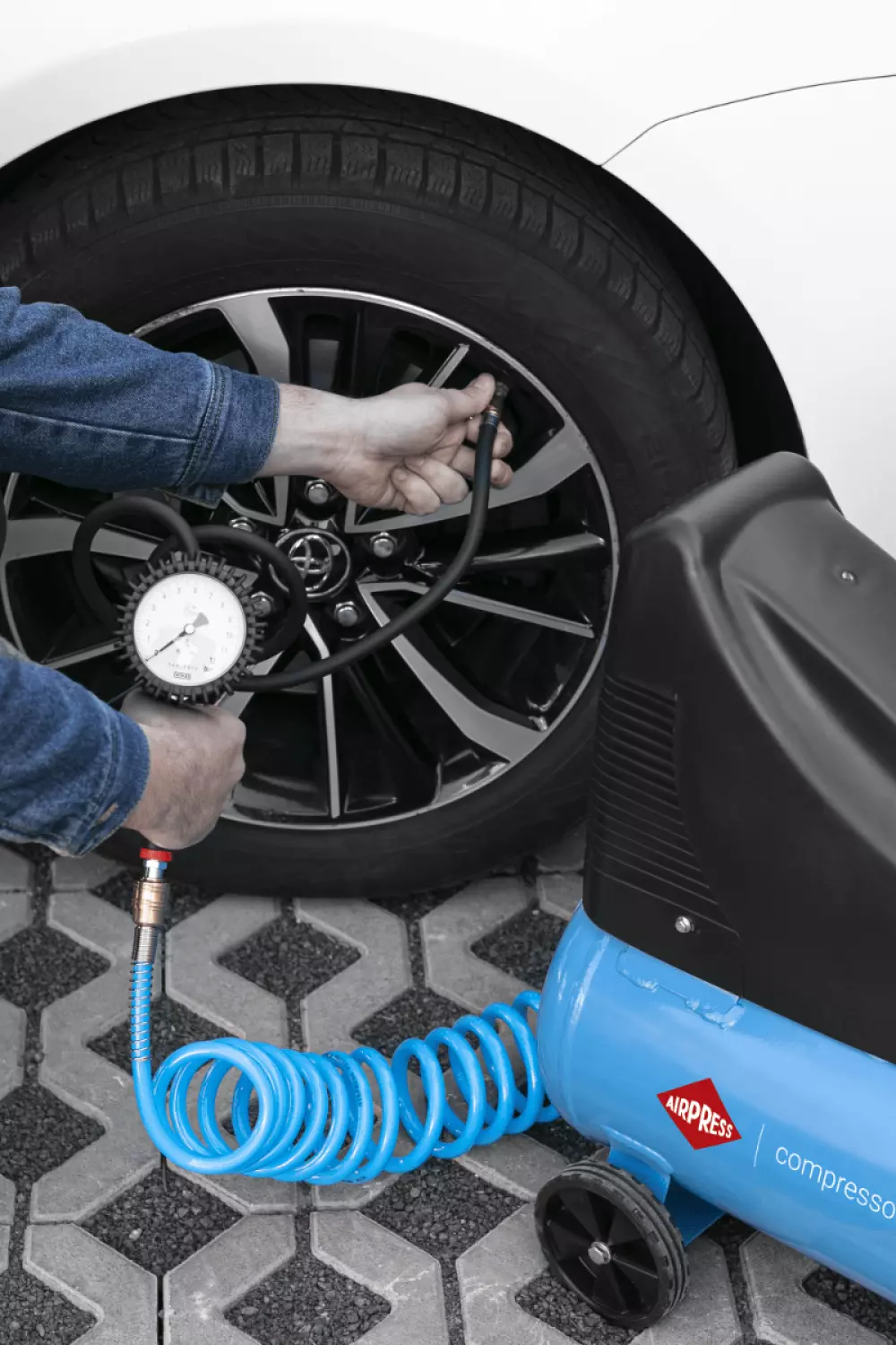 Airpress 42069 Pro Bandenspanningsmeter - 1m - 0-10 Bar - 1/4" thumbnail 3