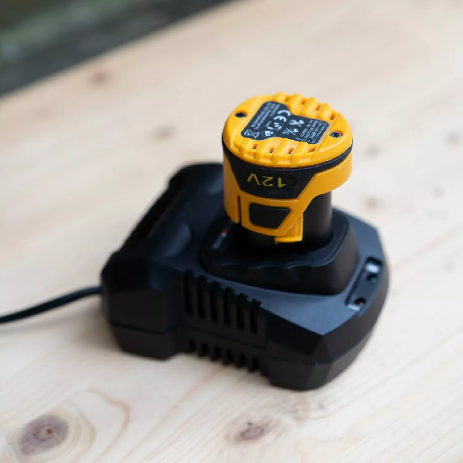 Batavia 7064222 Fixxpack 12V Li-Ion Accu Snellader - 2.4Ah thumbnail 3