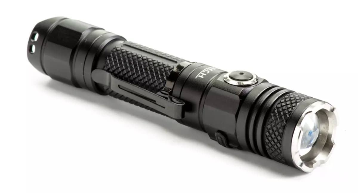 WikuTech WT 2005 - Accu Zaklamp - Oplaadbaar - 1200 Lm