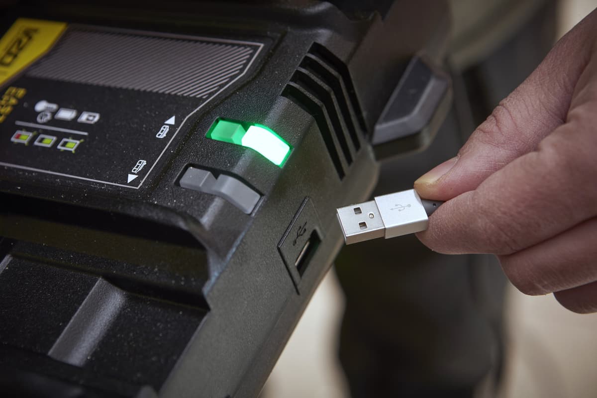 Stanley V20 Dubbele Snellader 4A  SFMCB24 thumbnail 4