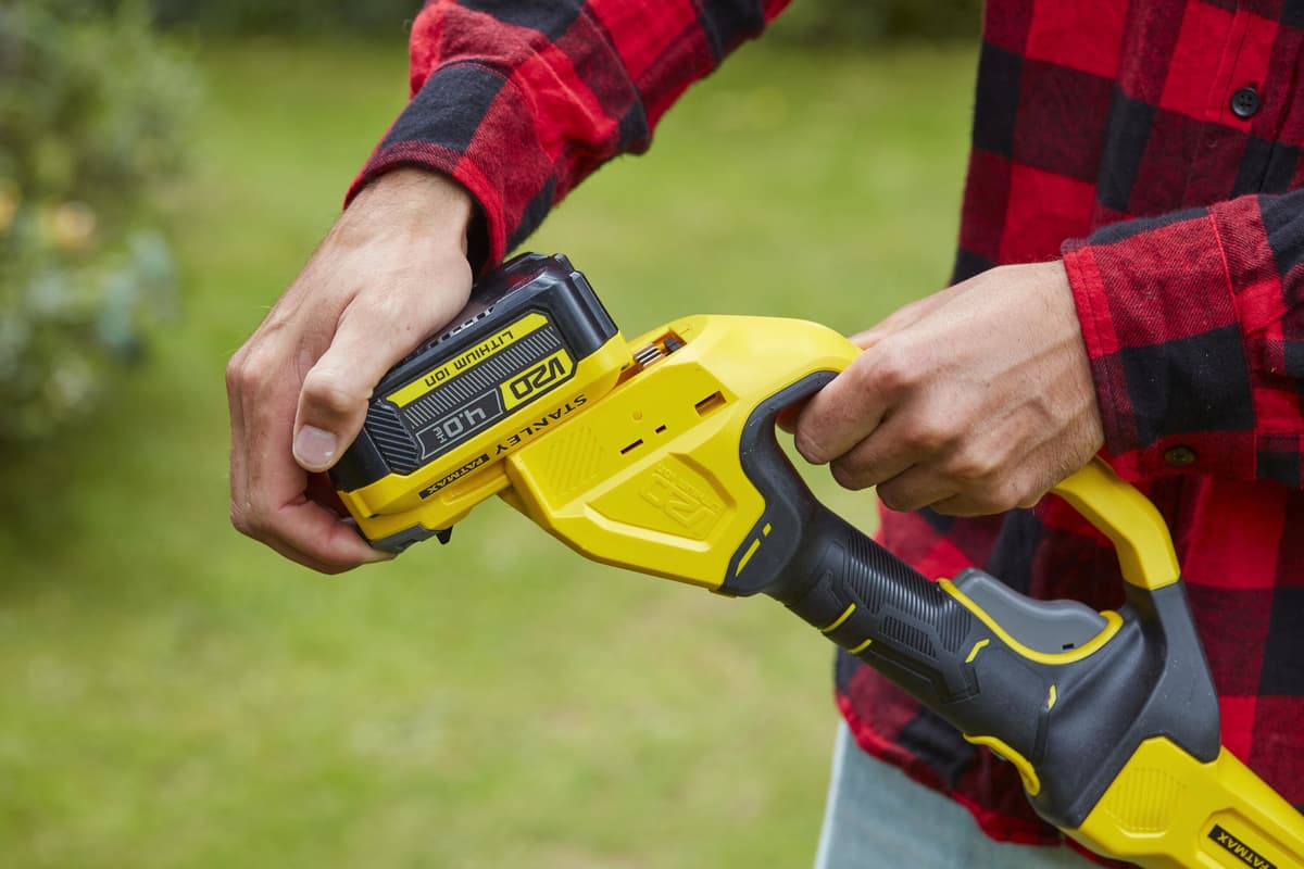 Stanley FatMax V20 18V 20CM Kettingzaag op steel KIT - Incl. Accu&Lader thumbnail 6