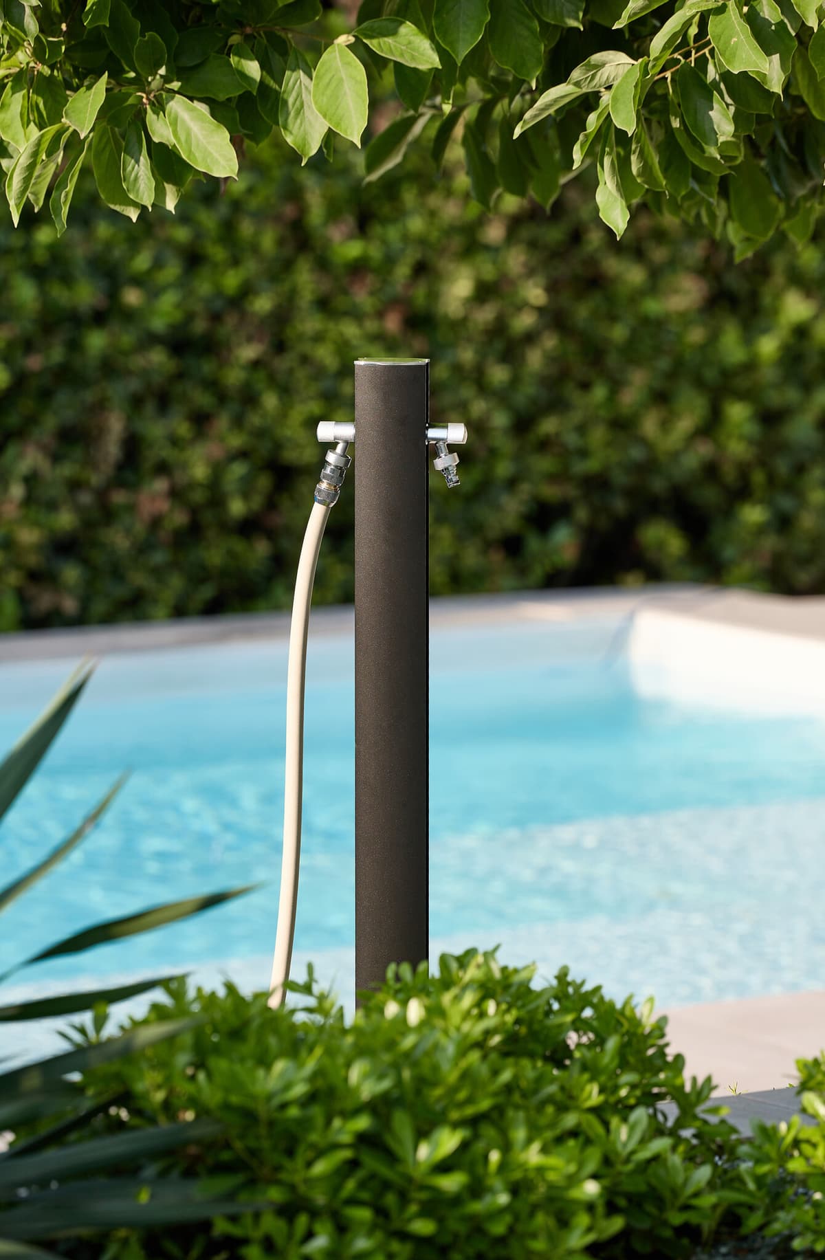 Aquapoint TOTEM Oval Metal Black 120CM - L 9CM thumbnail 6