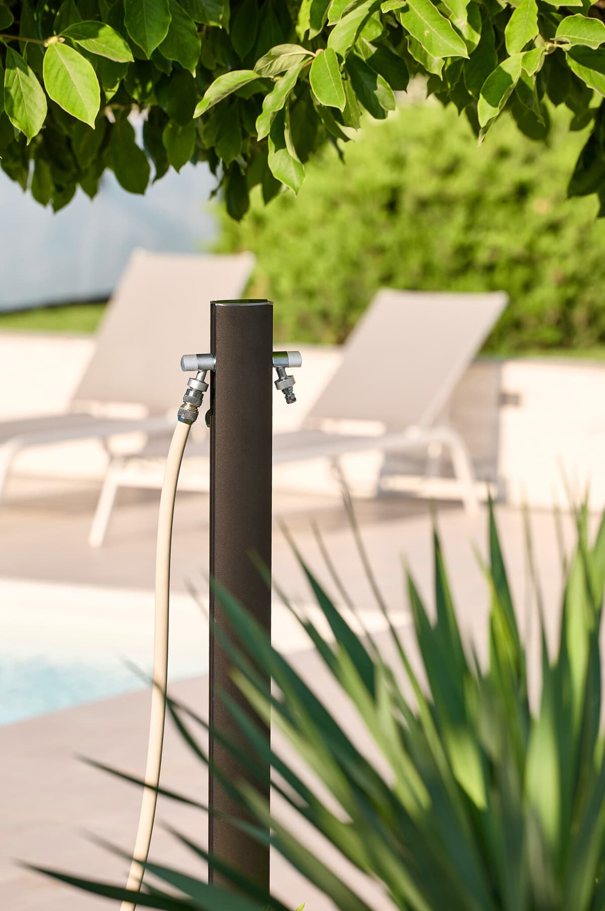 Aquapoint TOTEM Oval Metal Black 120CM - L 9CM thumbnail 7