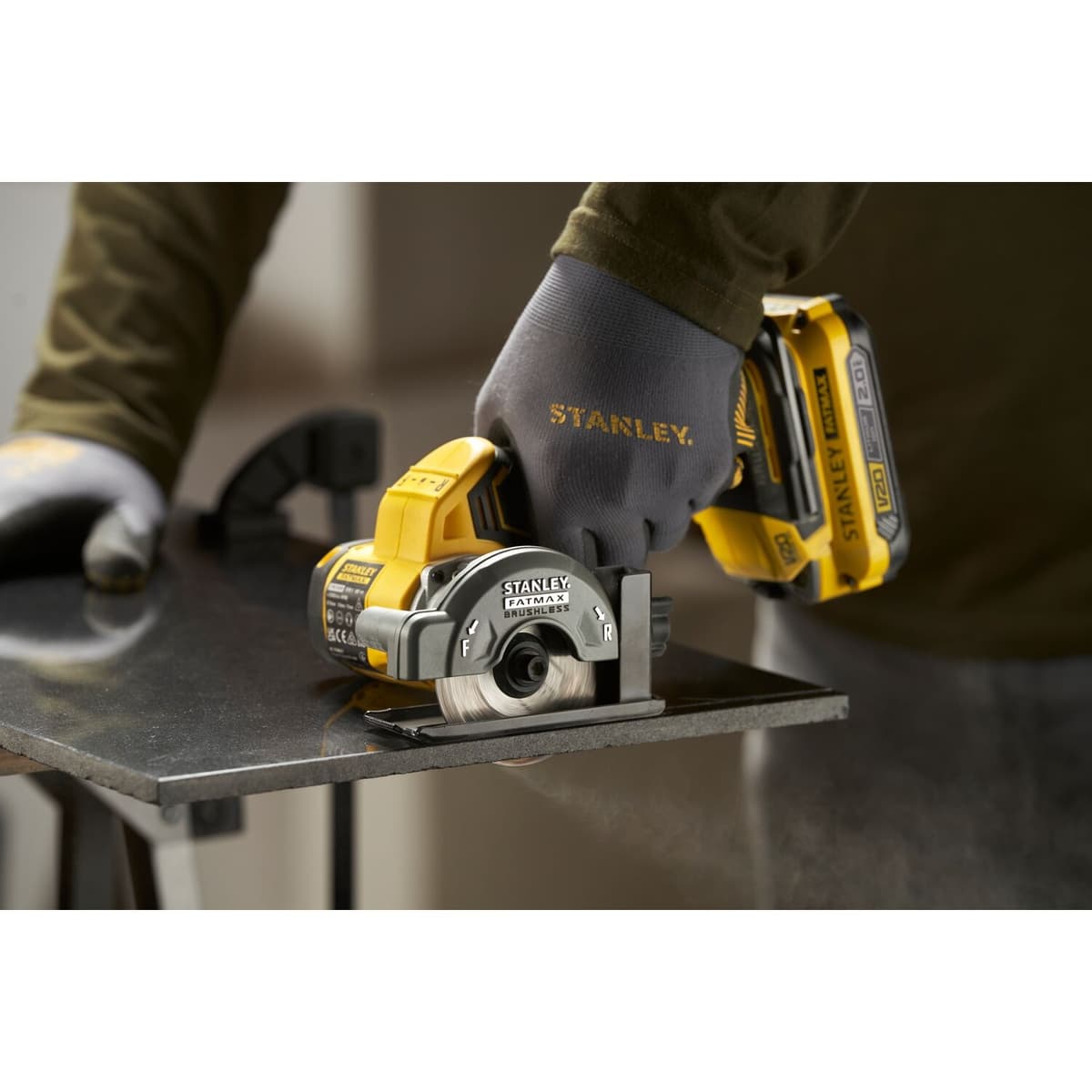 Stanley SFMCM300B V20 Accu Multi Cirkelzaag thumbnail 10