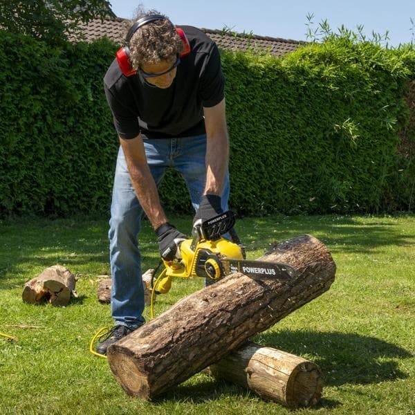 Powerplus Elektrische Kettingzaag POWXG10024– 2400W | 40 cm thumbnail 5