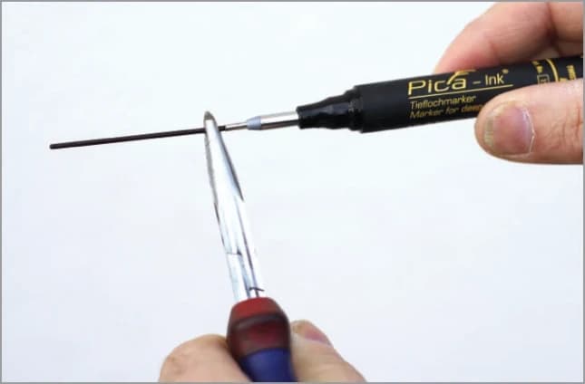 Pica-Ink 150/41 Markeerstift voor diepe gaten Blauw– Precisie tot in de kleinste hoeken thumbnail 5