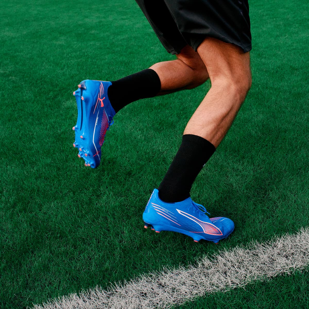 PUMA ULTRA 6 ULTIMATE FG uniseks voetbalschoenen, Blauw/Rood/Wit, Maat 43 thumbnail 2