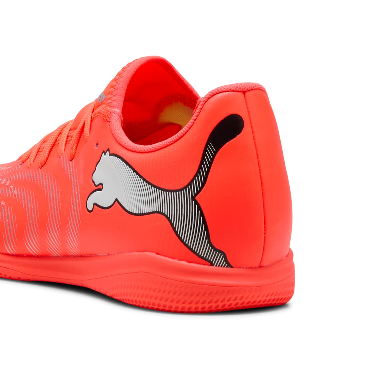 PUMA FUTURE 9 PLAY Indoor uniseks voetbalschoenen, Zwart/Rood/Wit, Maat 37 thumbnail 5