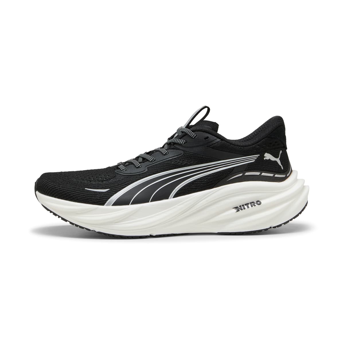 PUMA Magnify NITROâ¢ 3 hardloopschoenen voor Heren, Zwart/Wit, Maat 46