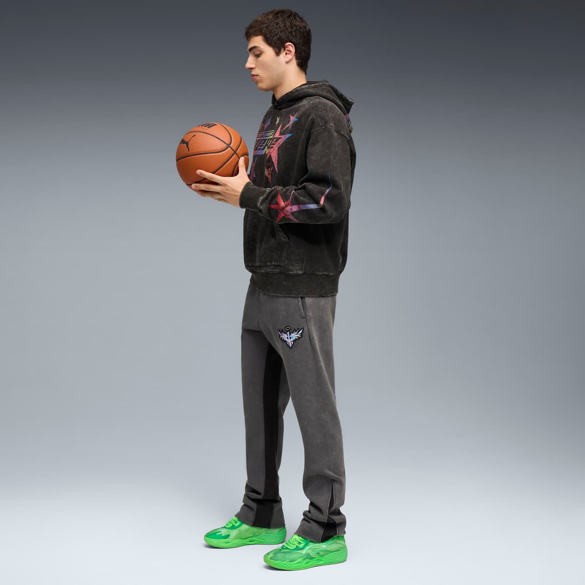 PUMA MB.04 Lo Team uniseks basketbalschoenen, Groen, Maat 40 thumbnail 8