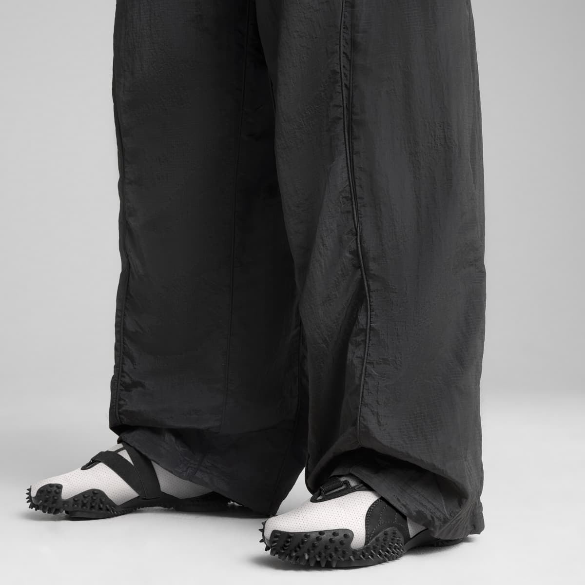 PUMA Mostro Perforated sneakers unisex, Zwart/Wit, Maat 43 thumbnail 8