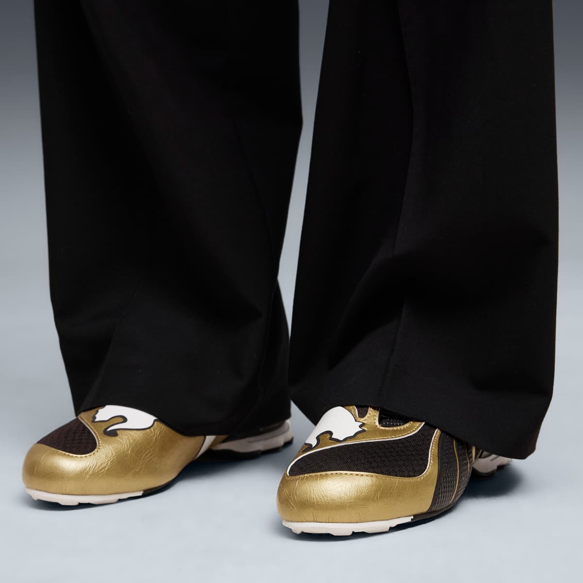 PUMA V-S1 Metallic uniseks sneakers, Zwart/Goud, Maat 47 thumbnail 8