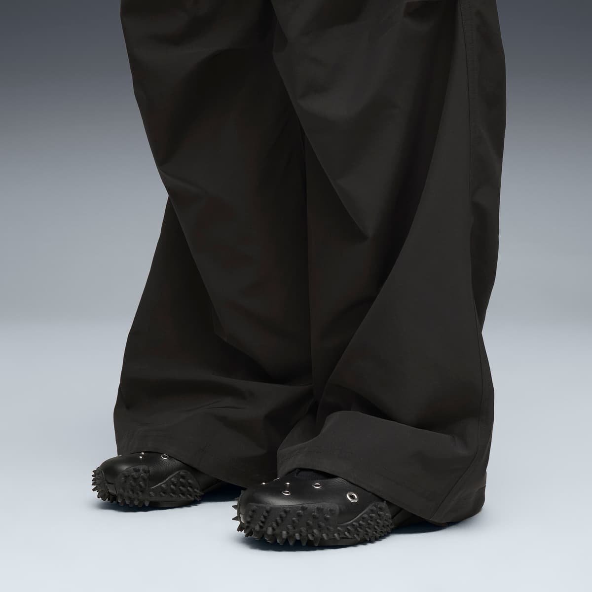 PUMA Mostro Fey Studs schoenen voor Dames, Zwart/Zilver, Maat 40 thumbnail 8