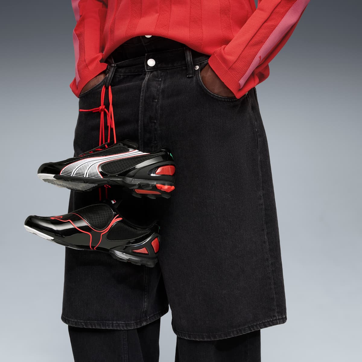 PUMA V-S1 TotalEnergies CAF Africa Cup of Nations sneakers Uniseks, Zwart/Rood, Maat 42,5 thumbnail 8