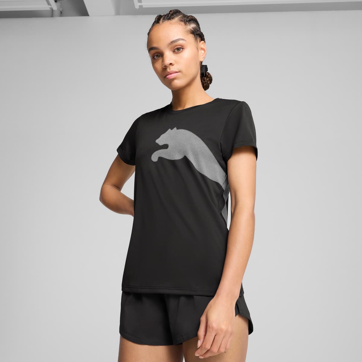 PUMA Train All Day Big Logo T-shirt voor Dames, Zwart, Maat M