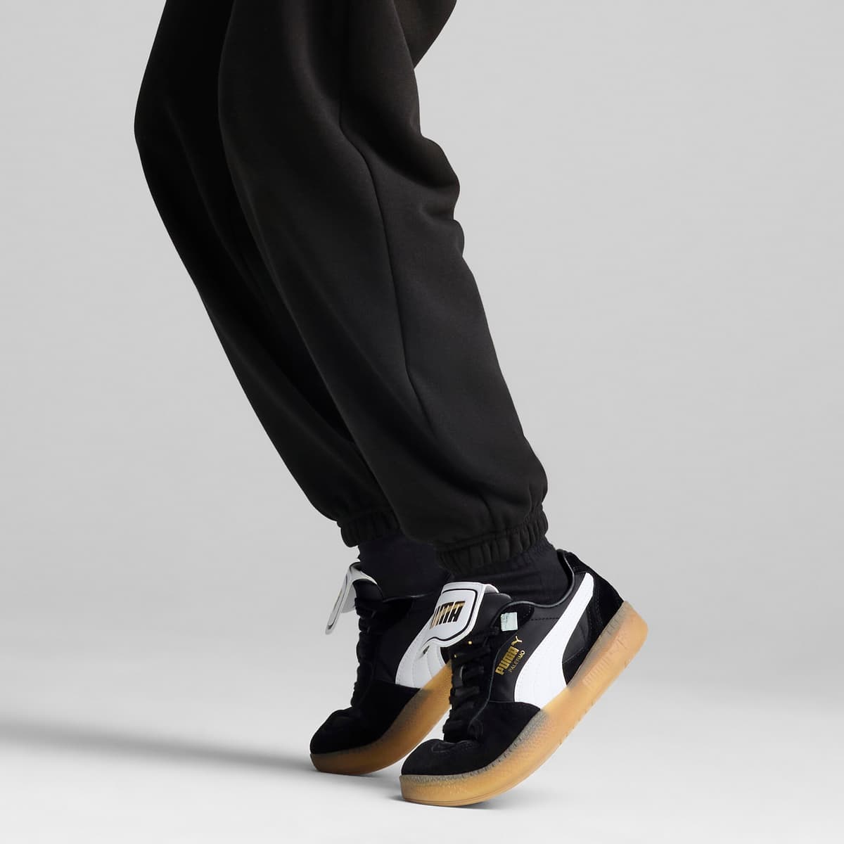 PUMA WARDROBE ESS relaxed joggingbroek voor Dames, Zwart, Maat S thumbnail 7