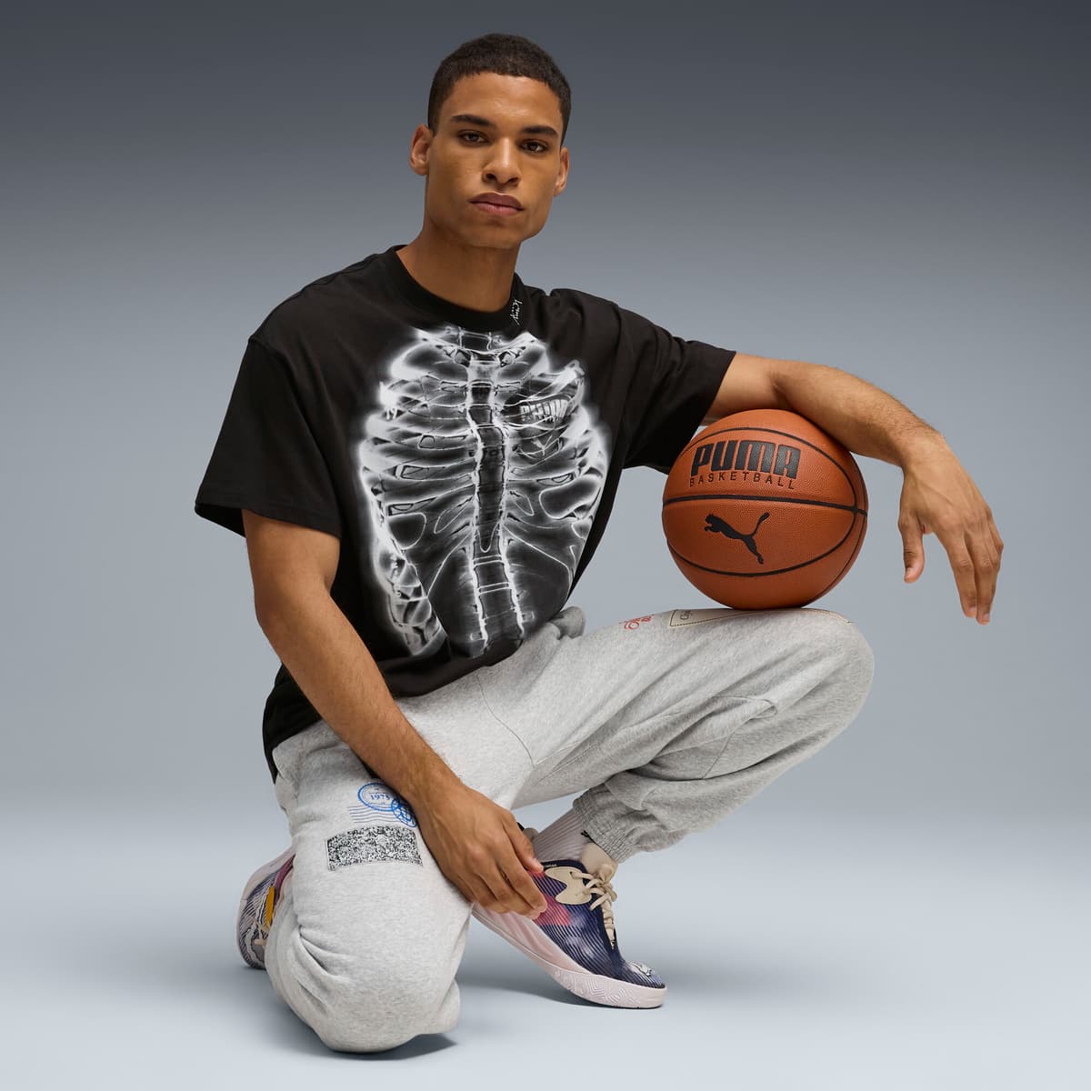 PUMA Hooptopia Hoopray Vision T-shirt voor Heren, Zwart, Maat L thumbnail 4