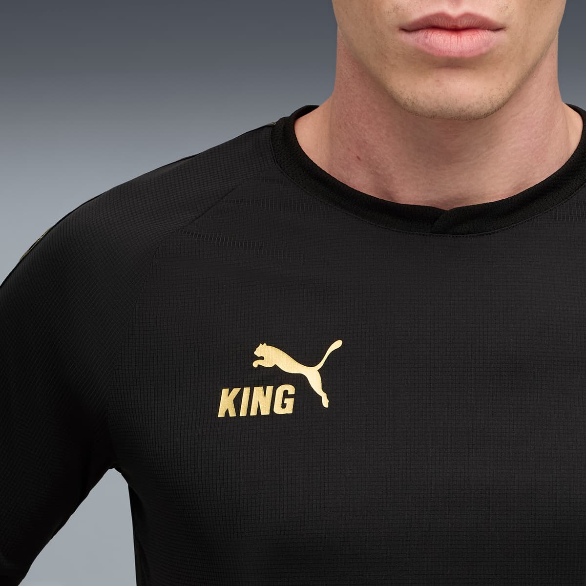 PUMA KINGtouch voetbalshirt voor Heren, Zwart/Goud, Maat XL thumbnail 2