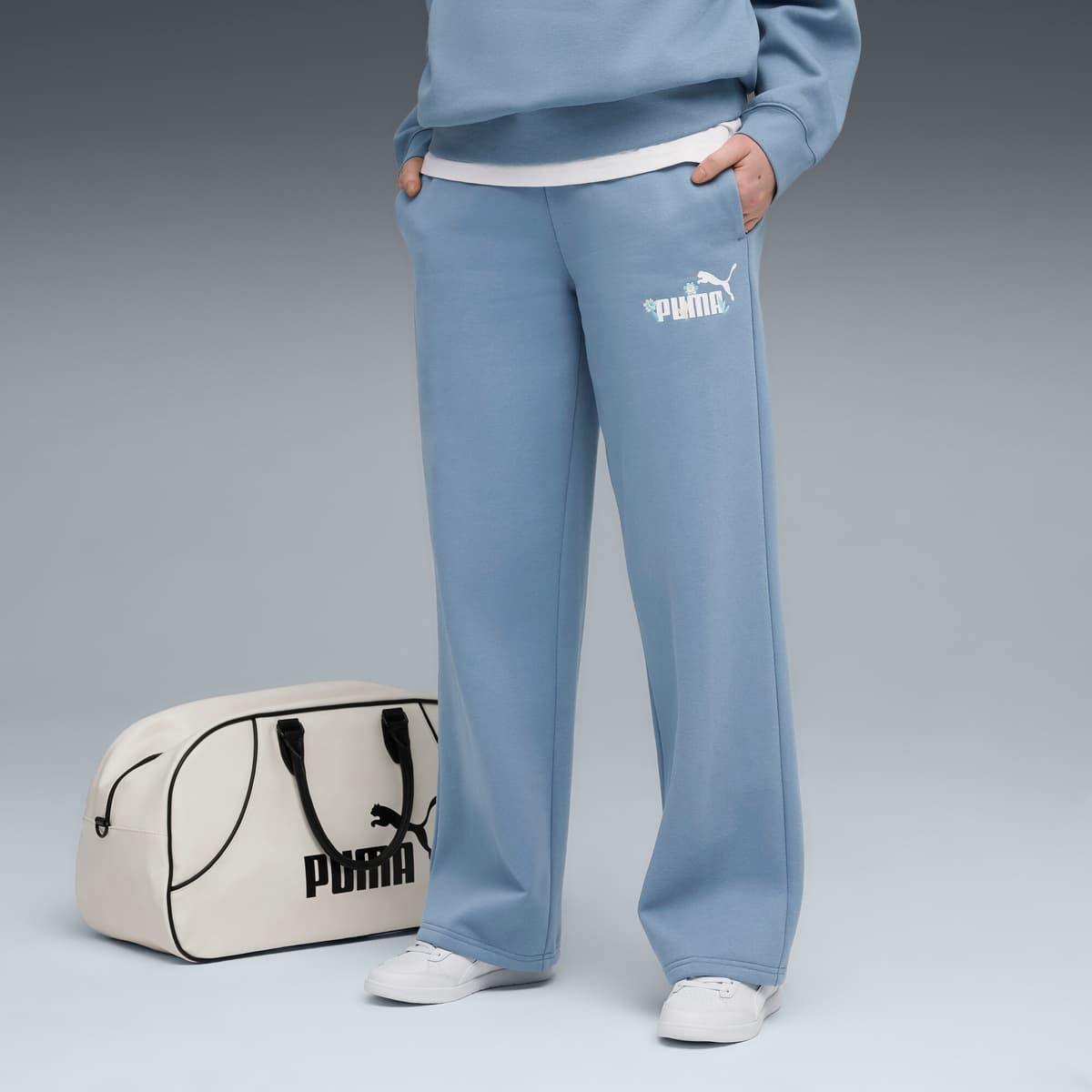 PUMA Essentials Nature 2.0 Comfort Logo rechte broek voor Dames, Blauw, Maat XS