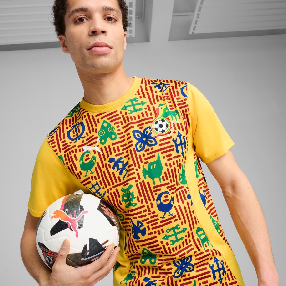 PUMA Ghana prematch-shirt voor Heren, Rood/Geel, Maat M thumbnail 2