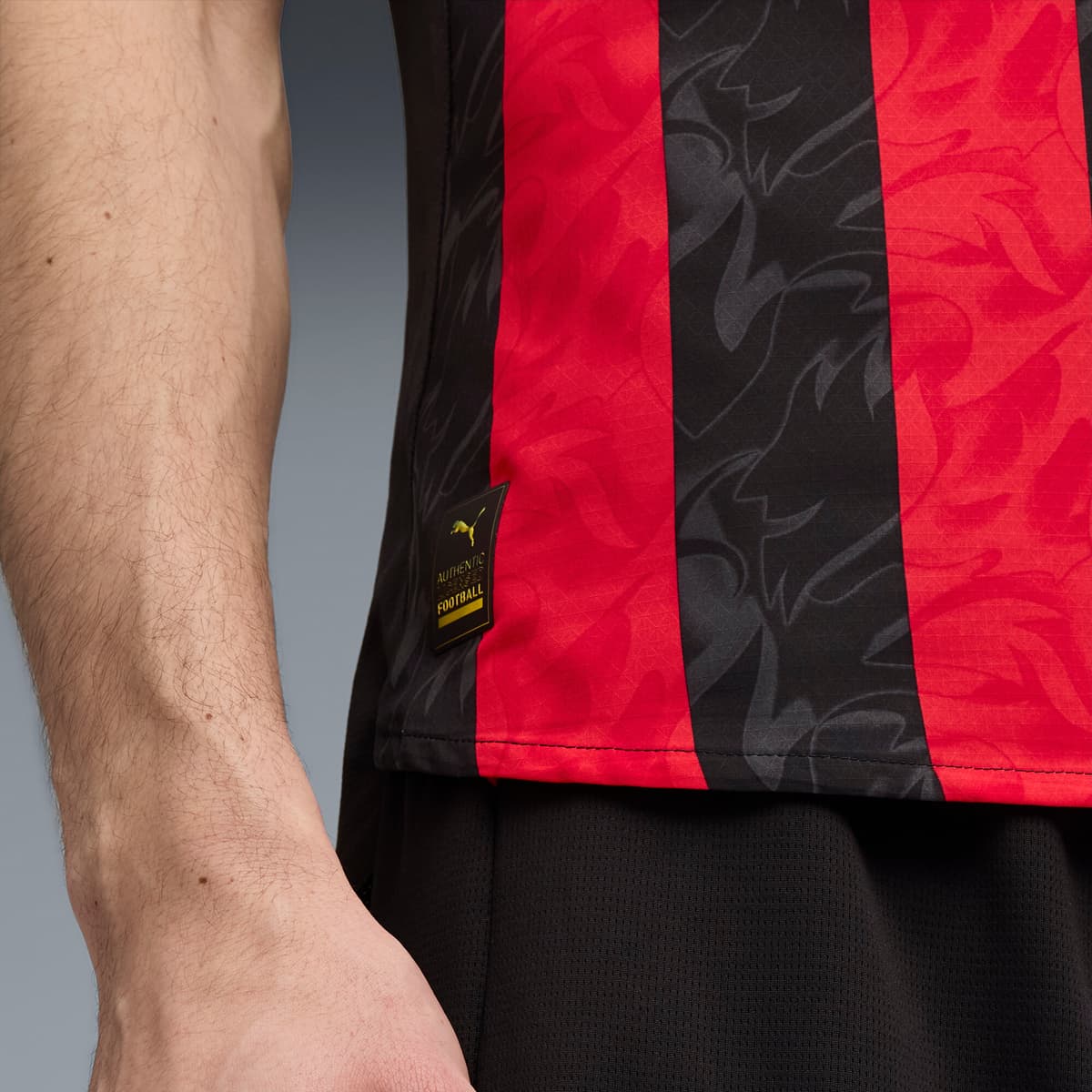 PUMA AC Milan 25/26 Authentic thuisshirt voor Heren, Zwart/Rood, Maat XXL thumbnail 3