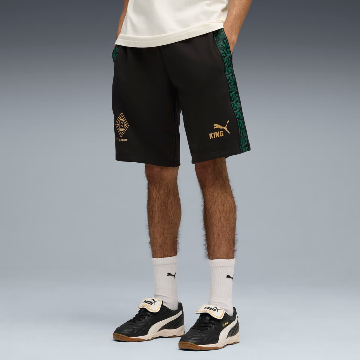 PUMA Borussia MÃ¶nchengladbach KING short voor Heren, Zwart/Goud, Maat XS thumbnail 4
