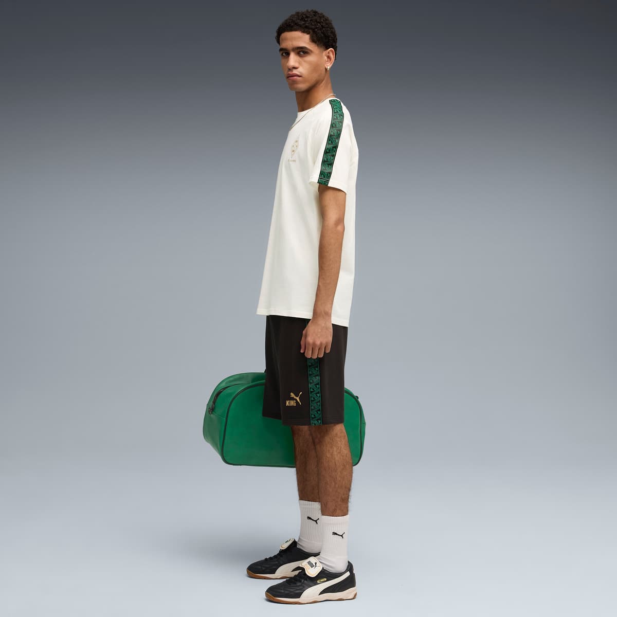 PUMA Borussia MÃ¶nchengladbach KING short voor Heren, Zwart/Goud, Maat XS thumbnail 2