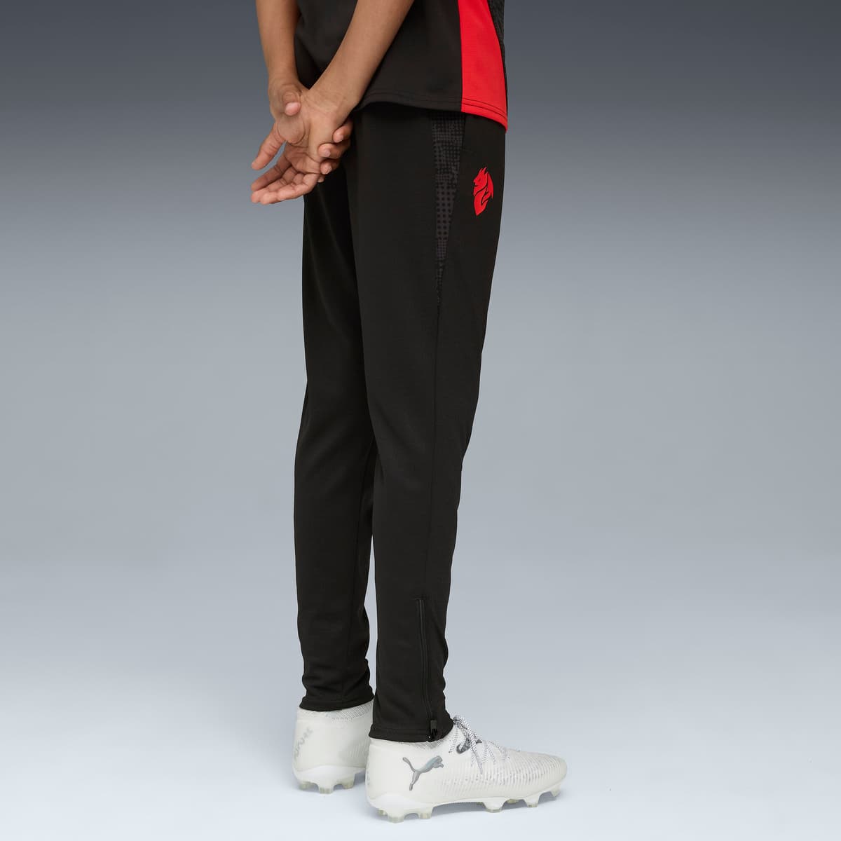 PUMA AC Milan trainingsbroek, Zwart/Rood, Maat 9-10Y thumbnail 4