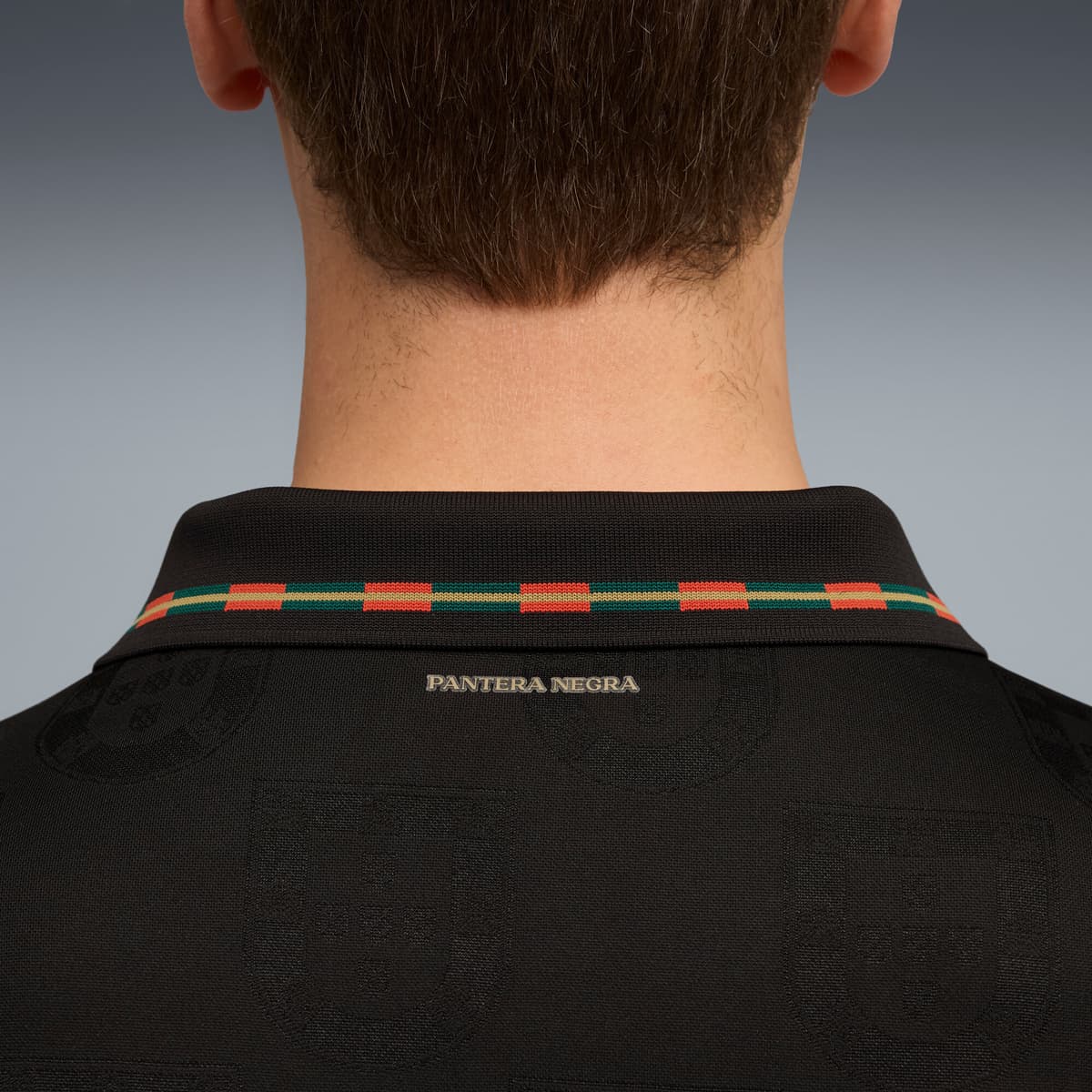 PUMA Portugal 25/26 Authentic Special Edition EusÃ©bio voetbalshirt voor Heren, Zwart/Goud, Maat L thumbnail 6