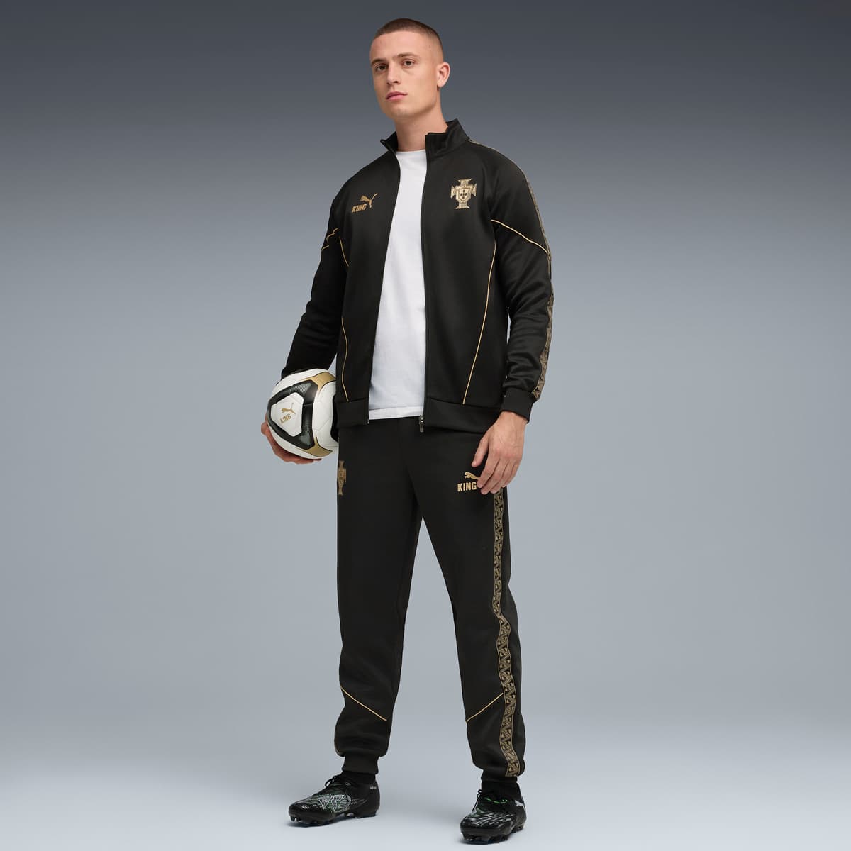 PUMA Portugal KING Anthem Special Edition EusÃ©bio jack voor Heren, Zwart/Goud, Maat M thumbnail 8