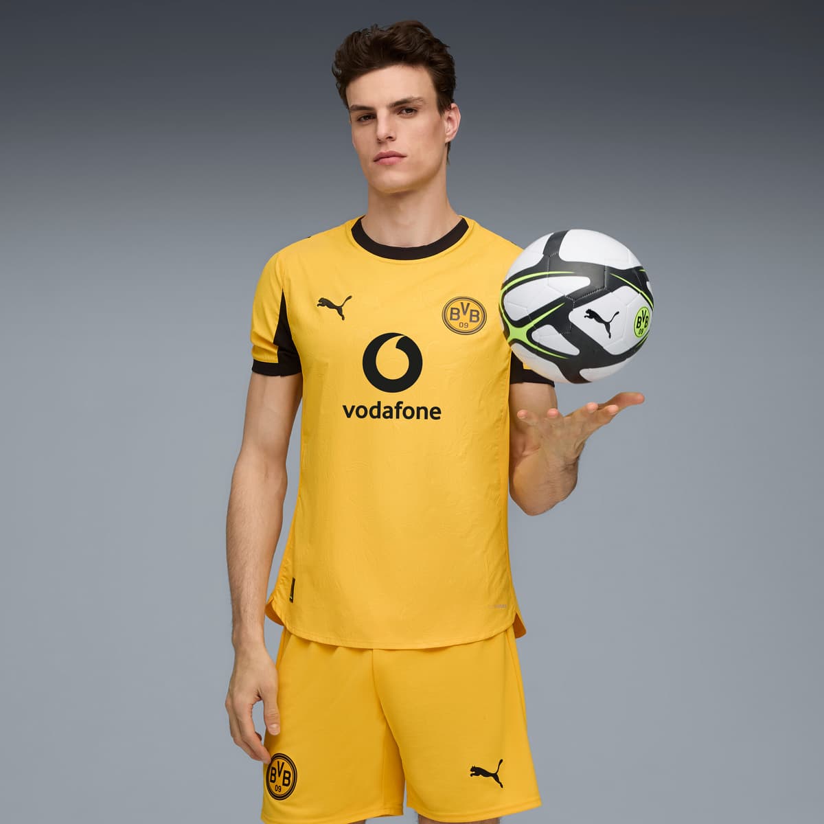 PUMA Borussia Dortmund 25/26 Authentic Cup voetbalshirt voor Heren, Zwart/Geel, Maat XXL thumbnail 7