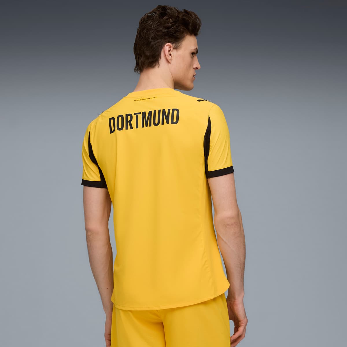 PUMA Borussia Dortmund 25/26 Authentic Cup voetbalshirt voor Heren, Zwart/Geel, Maat XXL thumbnail 4