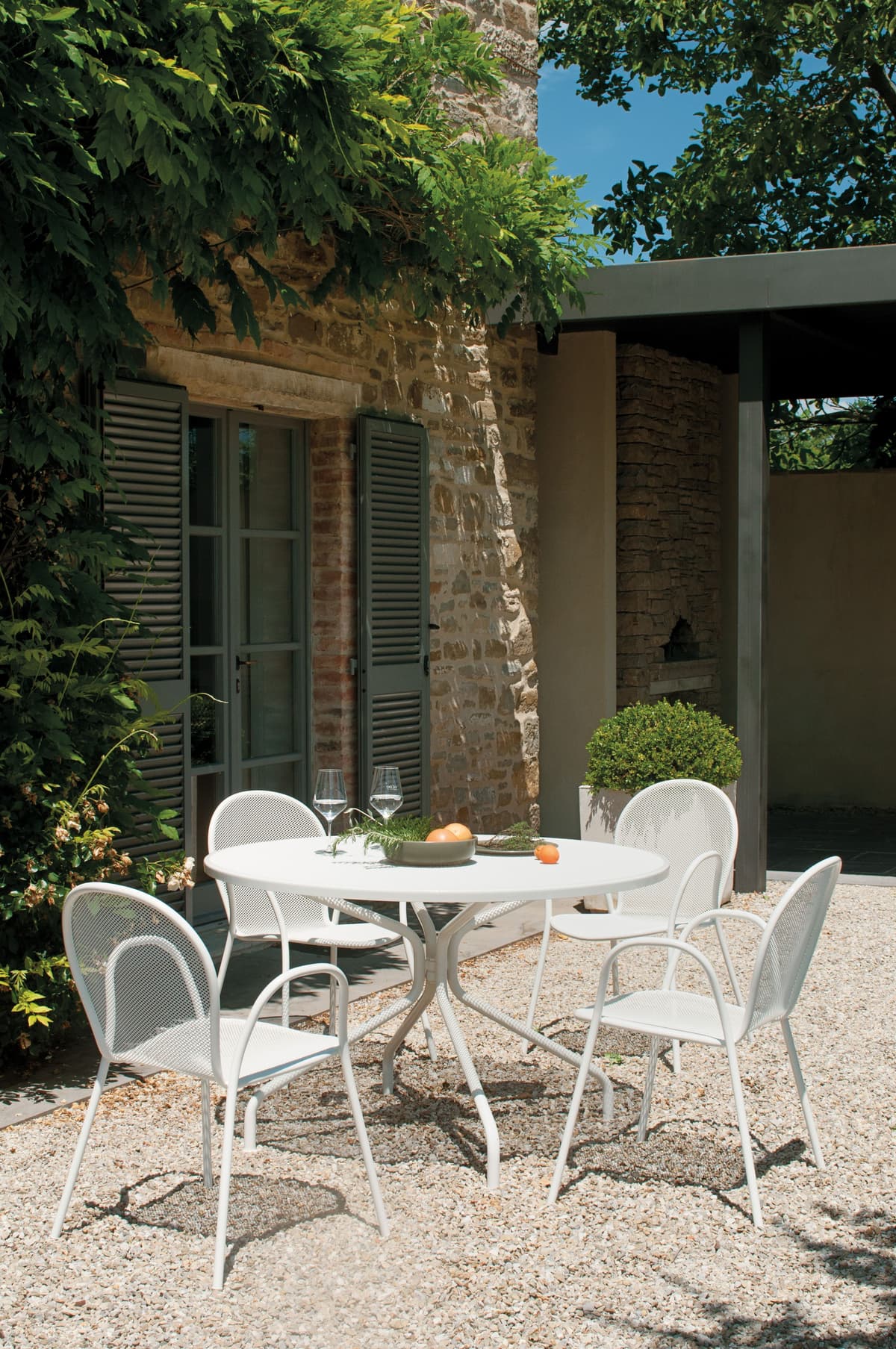 Emu Cambi Round Tuintafel 80 Antique Iron thumbnail 2