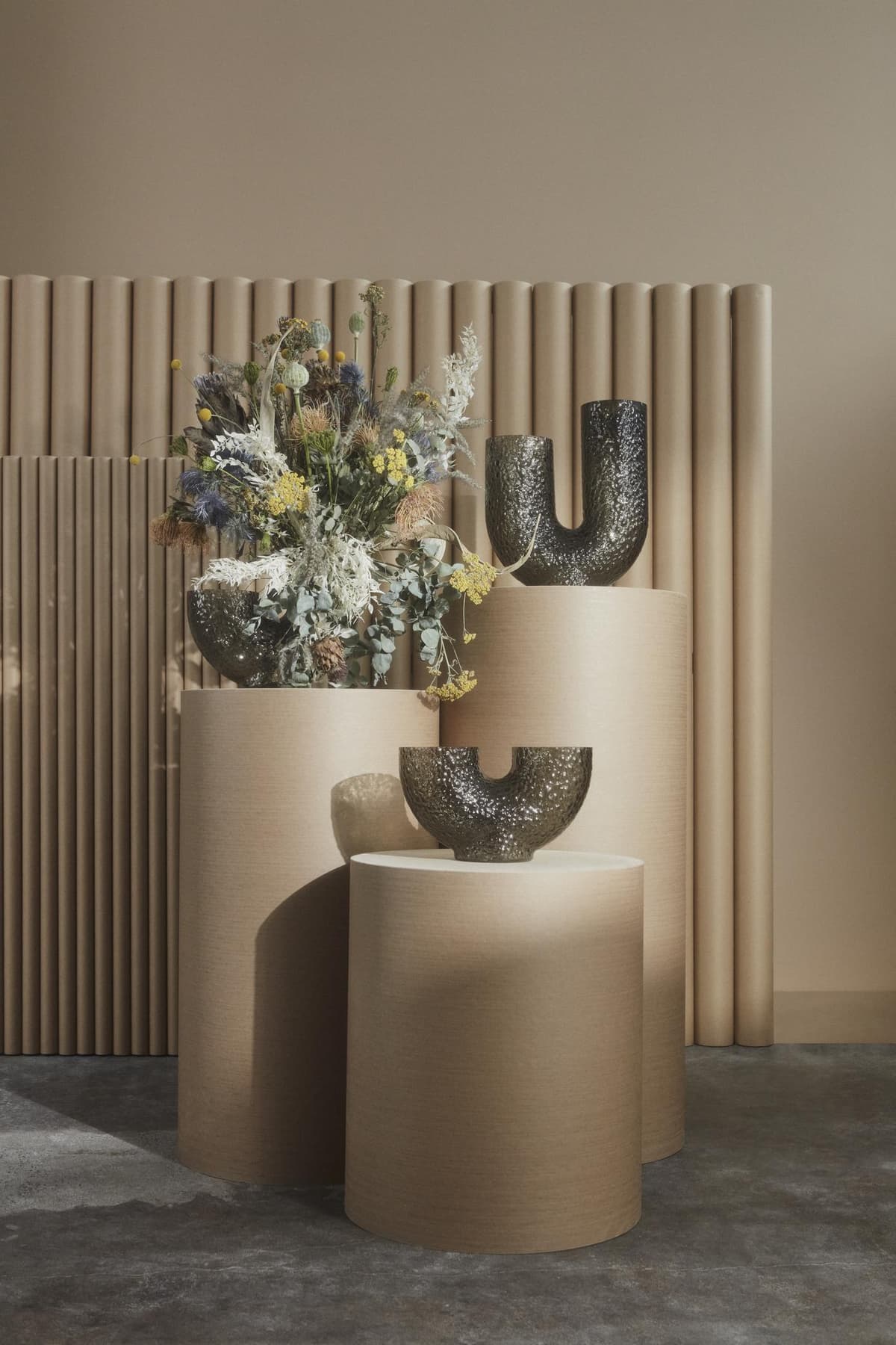 AYTM Arura Vaas Small Zwart thumbnail 3