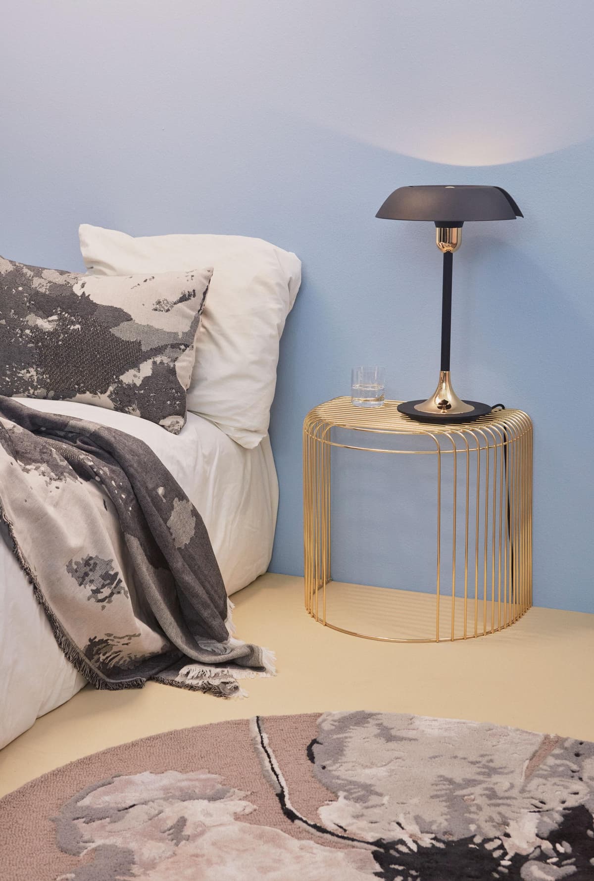 AYTM Curva Bijzettafel Taupe thumbnail 2