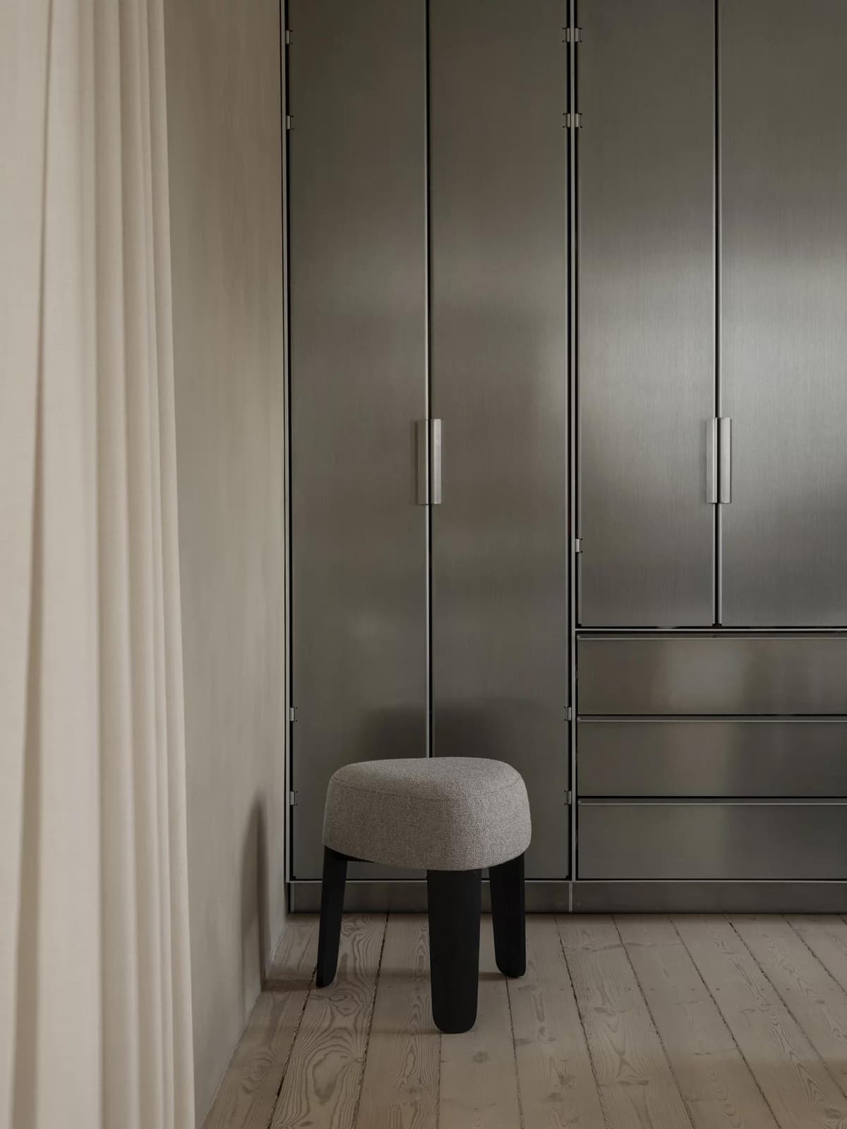 Blomus Kuon Kruk Woestijn Met Houten Poten thumbnail 2