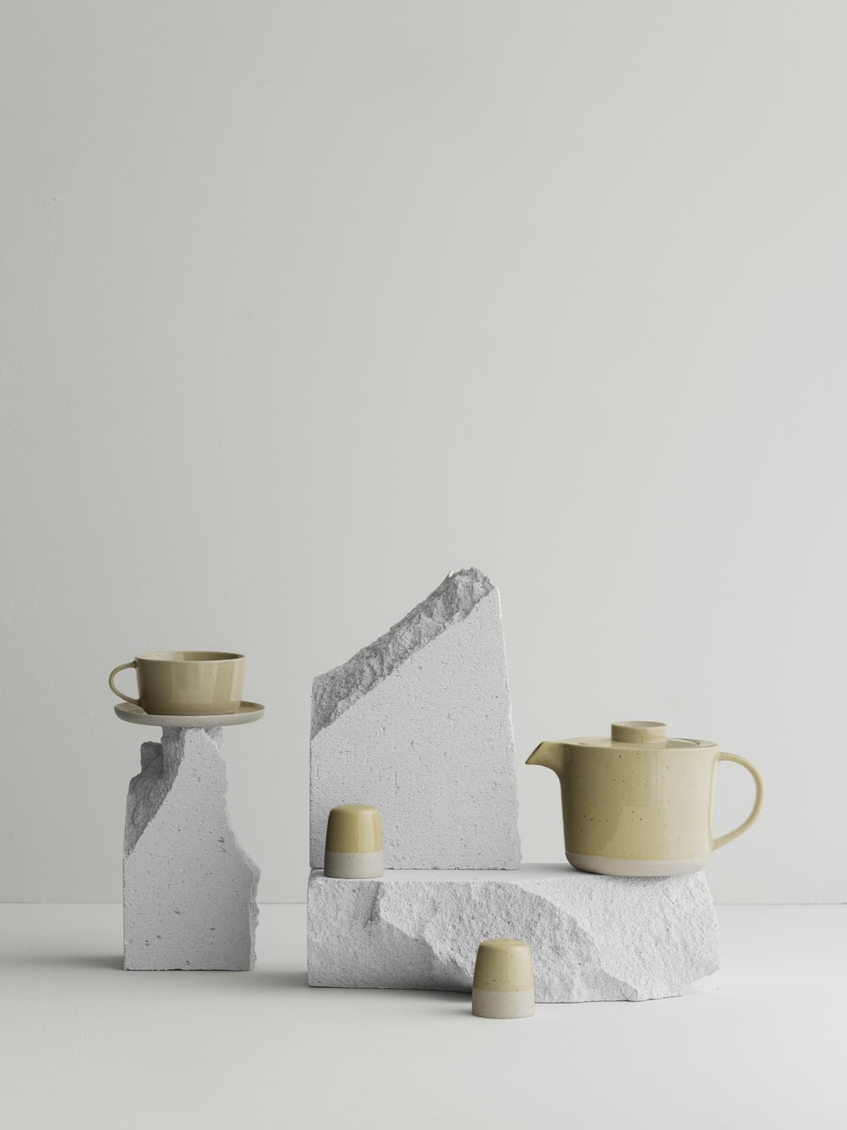 Blomus Sablo Theepot Stone thumbnail 3