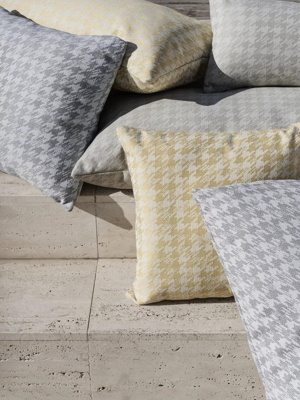 Blomus Stay Kussen 30x70 Pied-de-poule Earth thumbnail 2