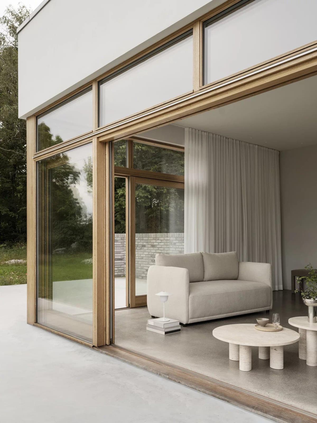 Blomus Volos SalontafelØ75 Silver Travertine thumbnail 3