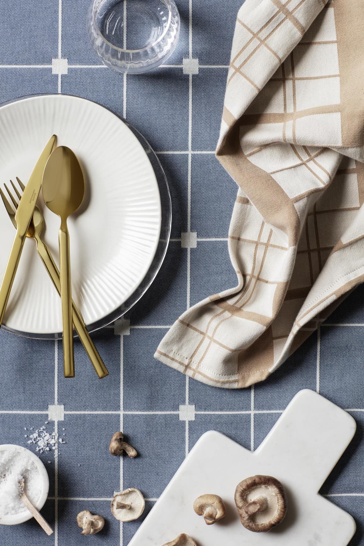 Broste Copenhagen Adam Snijplank 17x30 White Marble thumbnail 2