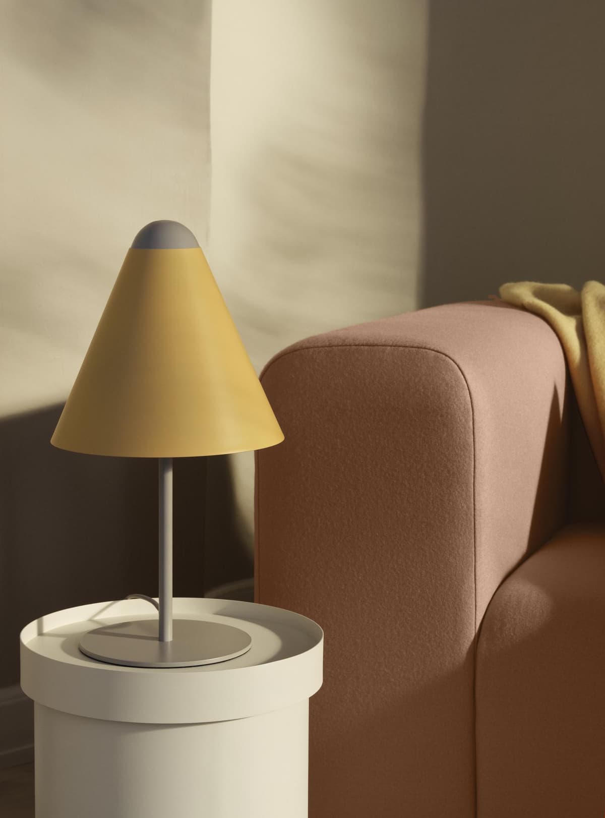 Broste Copenhagen Ninna BijzettafelØ35 Beige thumbnail 2