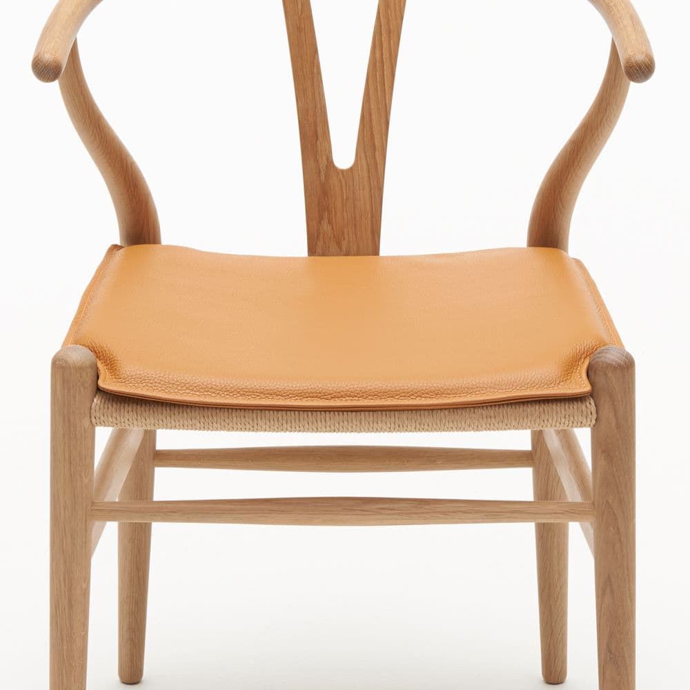 Carl Hansen&Son CH24 Zitkussen Golden Brown