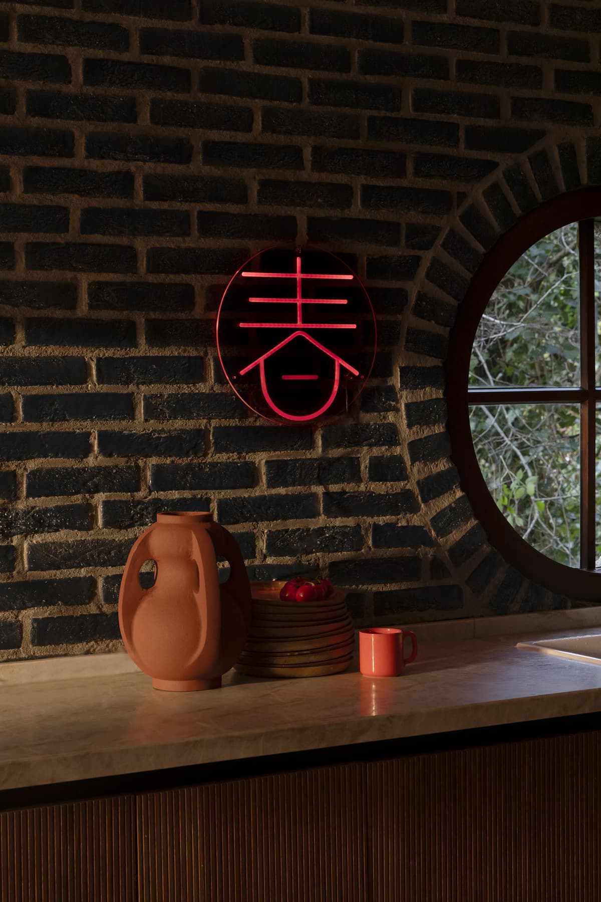 Dutchbone Thiago Vaas Medium Terra thumbnail 2