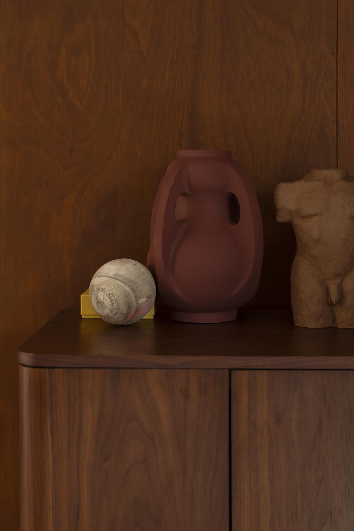 Dutchbone Thiago Vaas Medium Terra thumbnail 3