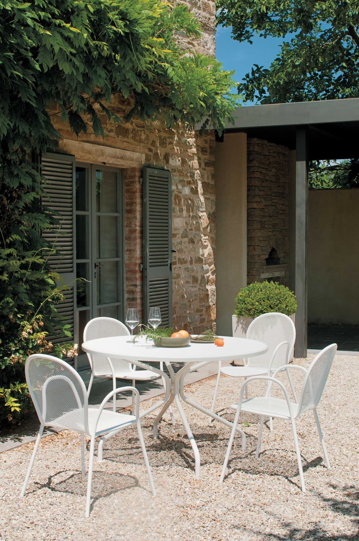 Emu Round Uitschuifbare Tuintafel 268x100 HPL Antique Iron thumbnail 3