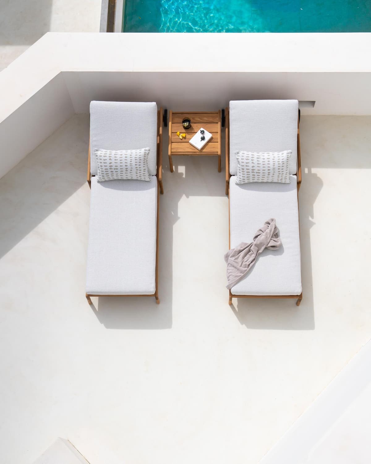 Ethnicraft Jack Outdoor Bijzettafel Teak Zwart thumbnail 4