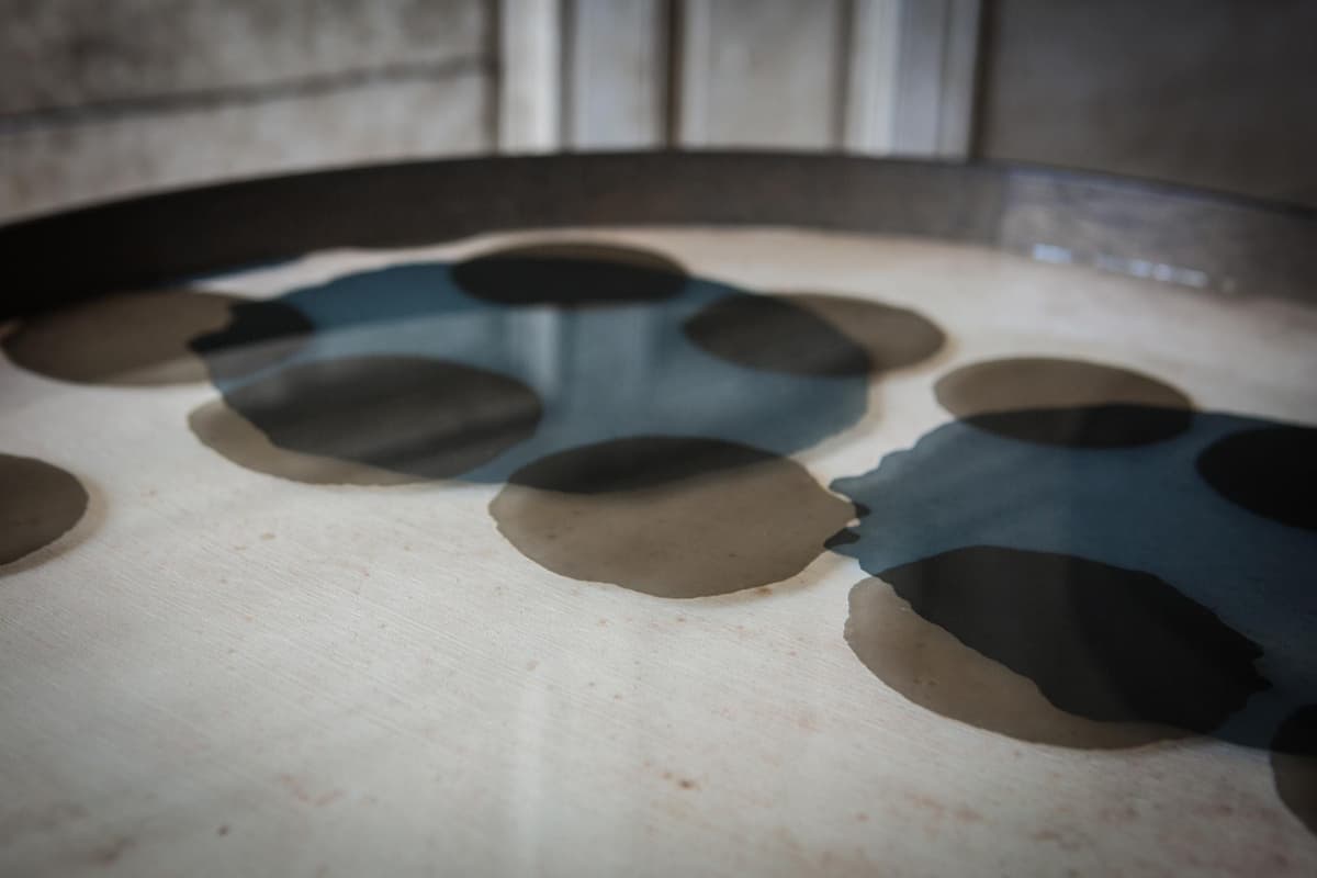 Ethnicraft Layered Dots Dienblad SlateØ61 thumbnail 2